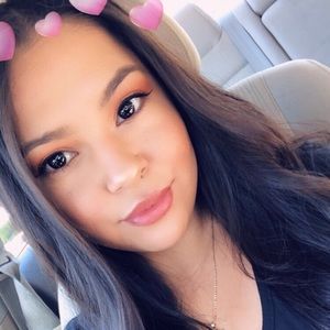 Meet your Posher, Salina
